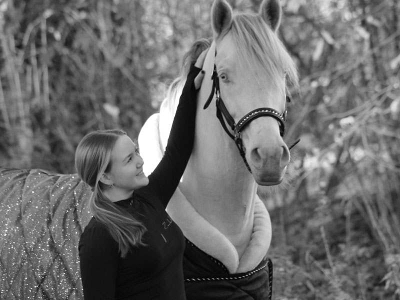 𝐙𝐚𝐮𝐛𝐞𝐫𝐏𝐨𝐧𝐲 𝐙𝐚𝐮𝐛𝐞𝐫𝐏𝐨𝐧𝐲